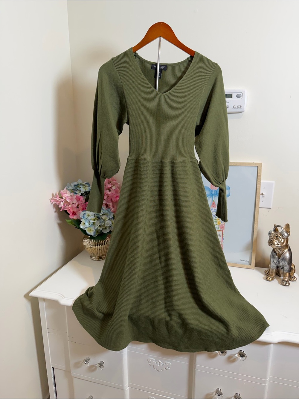 RACHEL ZOE Olive Green Ribbed Knit V-Neck Midi Sweater Dress Small EUC